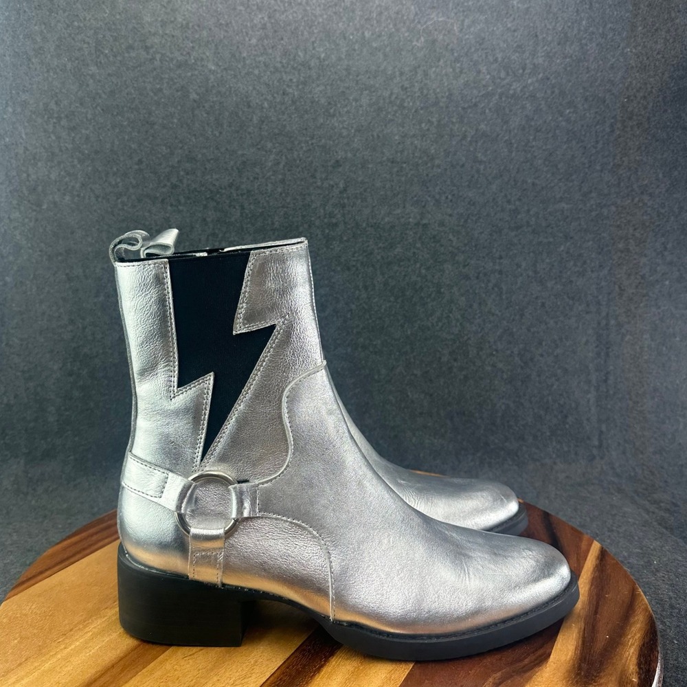 Dingo Silver Metallic Lightning Bolt Harness Ankle Boots Side Zip Womens Size 9